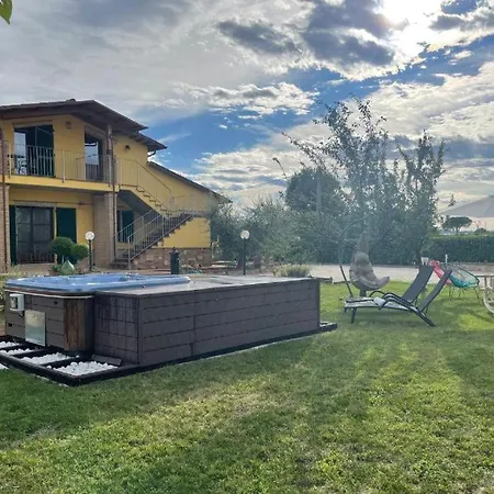 Da Nonna Anacle לינה וארוחת בוקר באסטיה אומברה